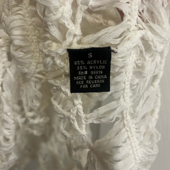 Fever Hand Crochet Women’s Ivory Acrylic Knit Top Sweater Sz. Small - Picture 3 of 9